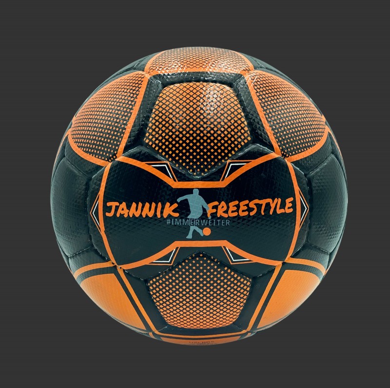 Jannik Freestyle Ball Black Edition